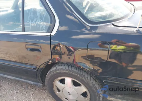 1993 Honda Accord 10Th Anniversary из США, поврежденный, VIN 1HGCB7694PA163391